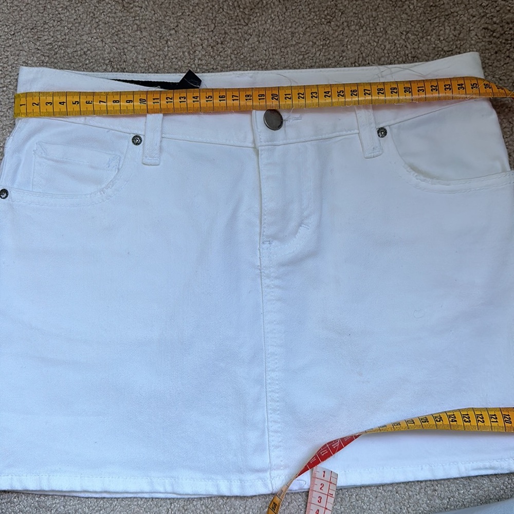 🛍️SALE🛍️ Armani Exchange Women’s White Mini Denim Skirt (NWOT) - Picture 6 of 8